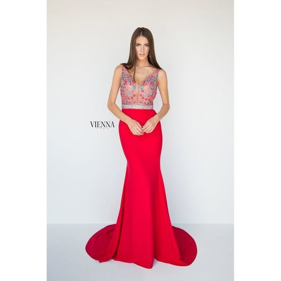 Red Vienna Size 4 Straight dress - Picture 1 of 2